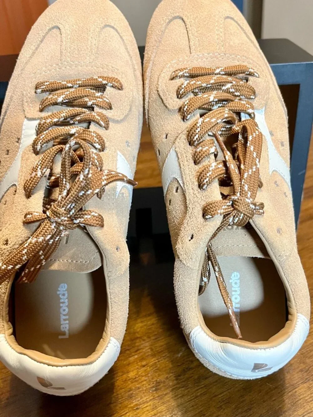 Larroude women stella